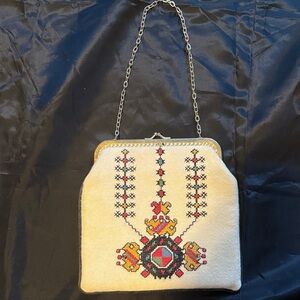 Vintage Cross Stitch Kiss-Lock Chain Strap 1960s Colorful Design Purse Wrist Bag